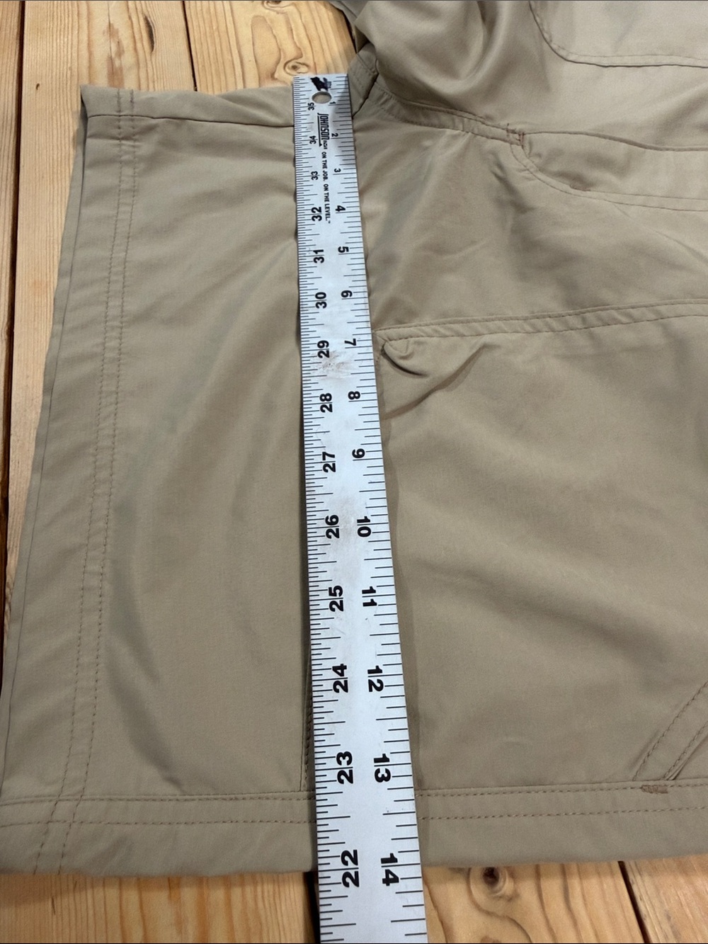 Columbia Beige Women's Outdoor Utility Shorts Sz 14 NWOT - Picture 7 of 10